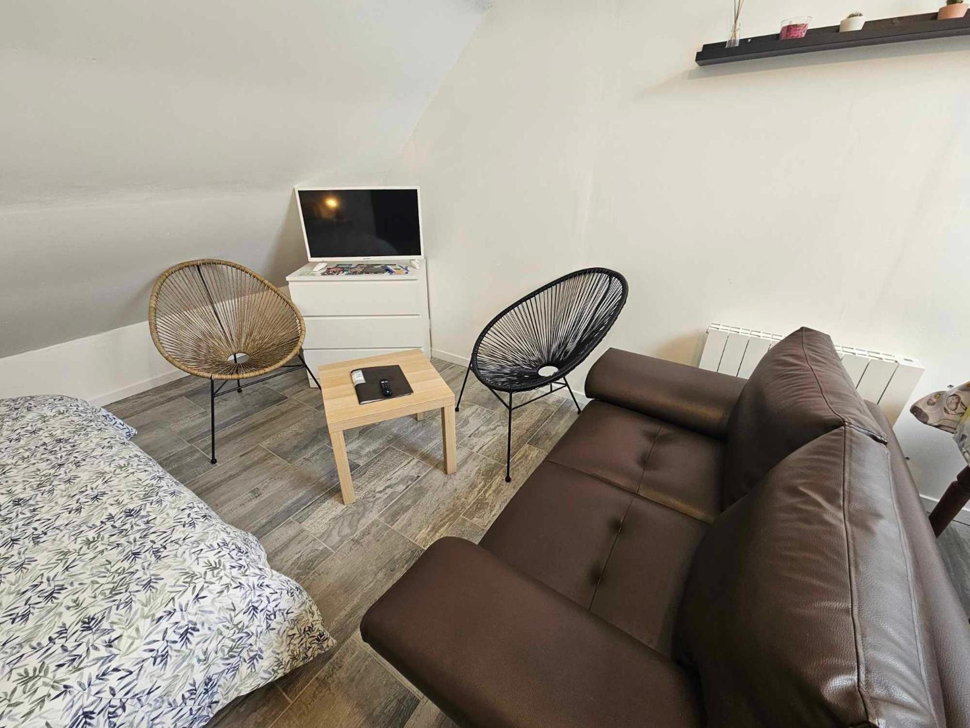 Studios Du Cedre Cuvilly Esterno foto