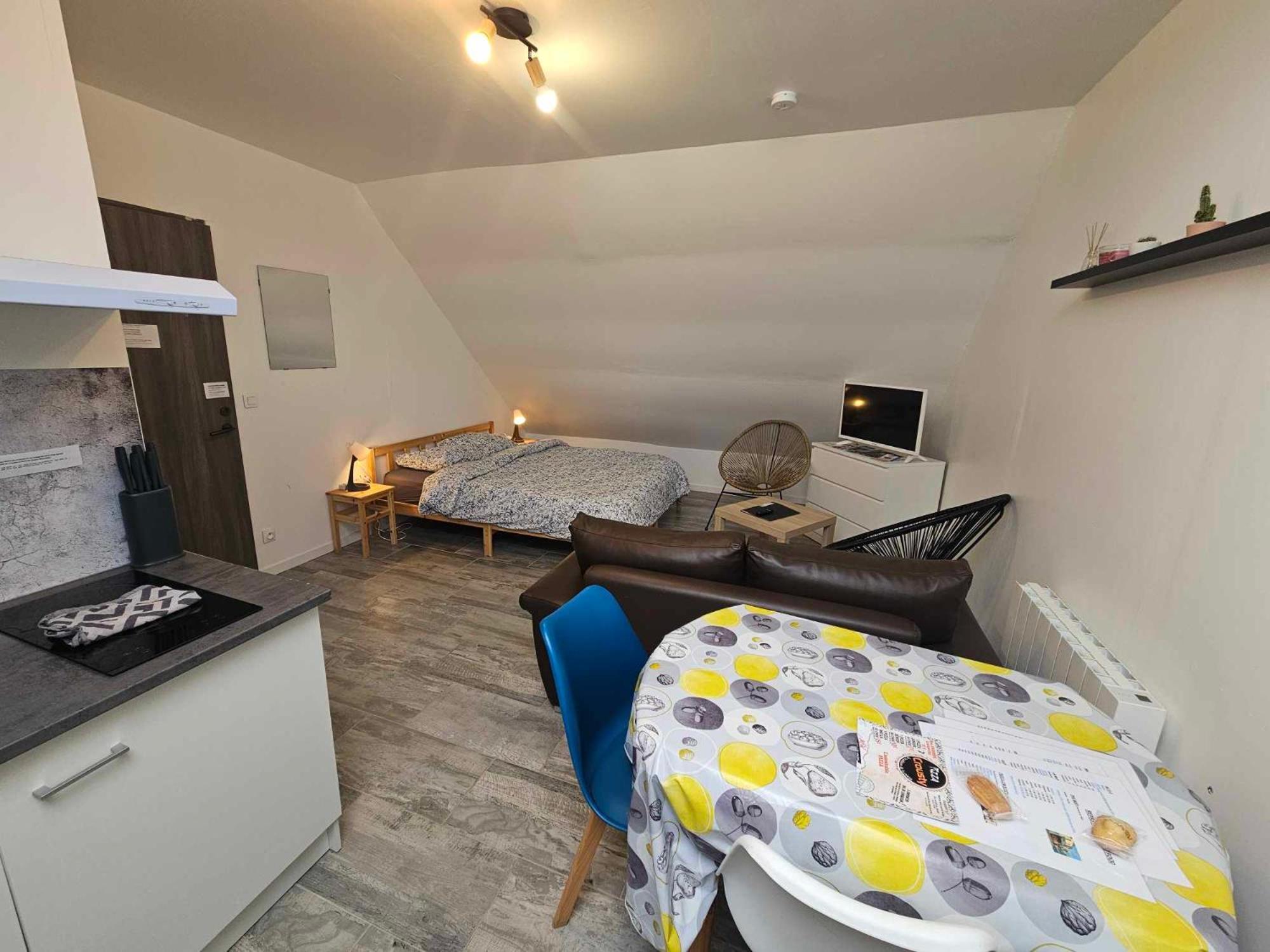Studios Du Cedre Cuvilly Esterno foto